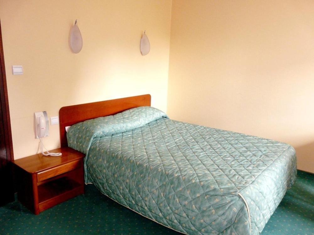 Hotel Les Forges Noyal-sur-Vilaine Ngoại thất bức ảnh