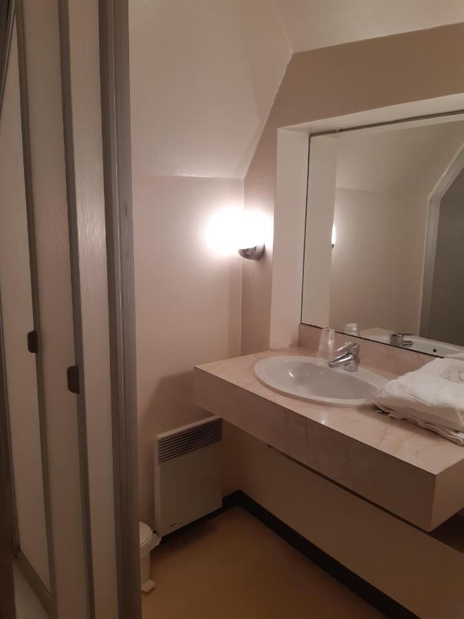 Hotel Les Forges Noyal-sur-Vilaine Ngoại thất bức ảnh